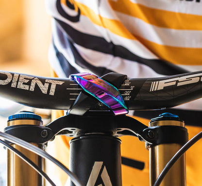 Gradient DC Oil Slick Stem